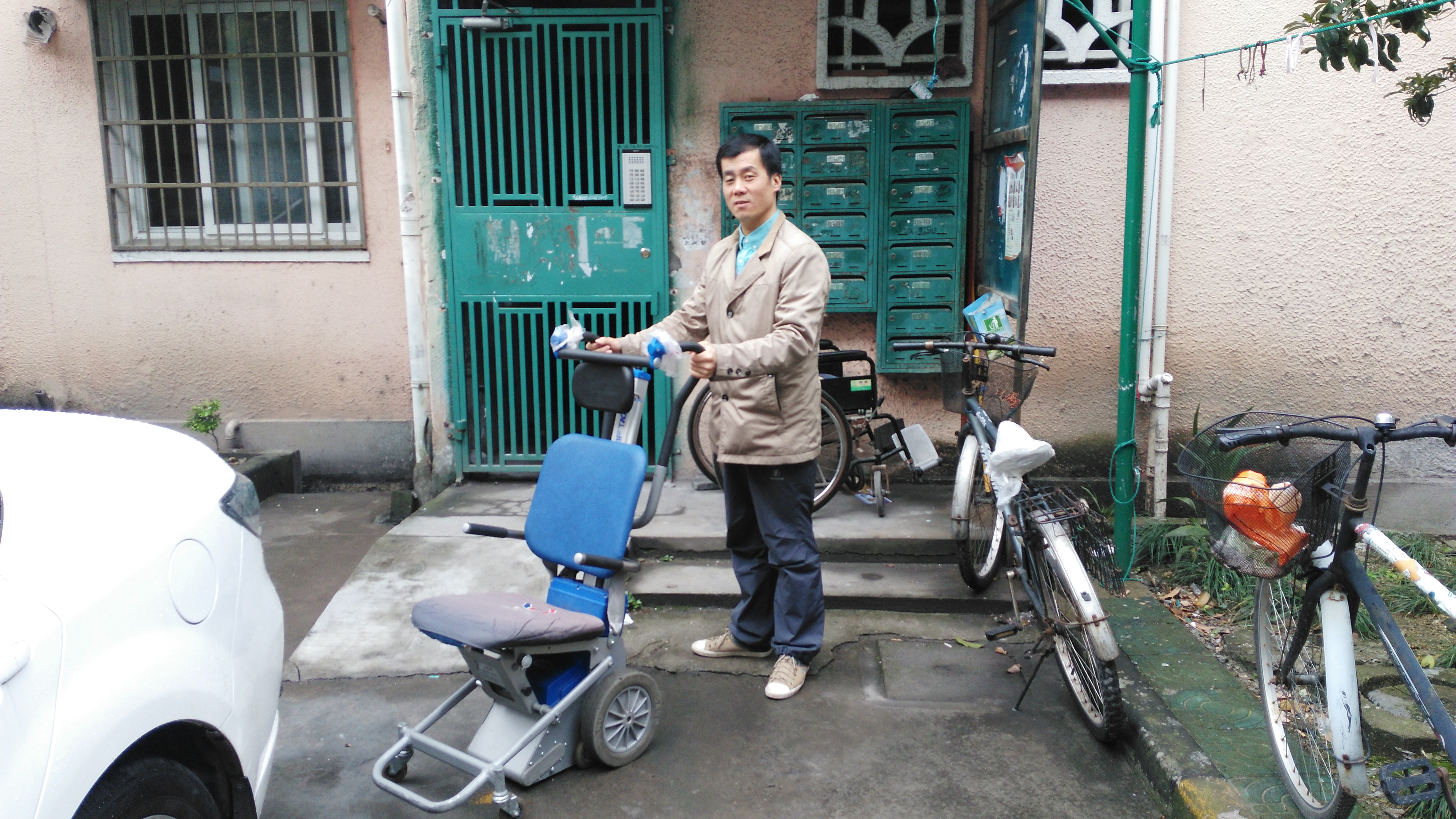 走進爬樓機服務人員的生活